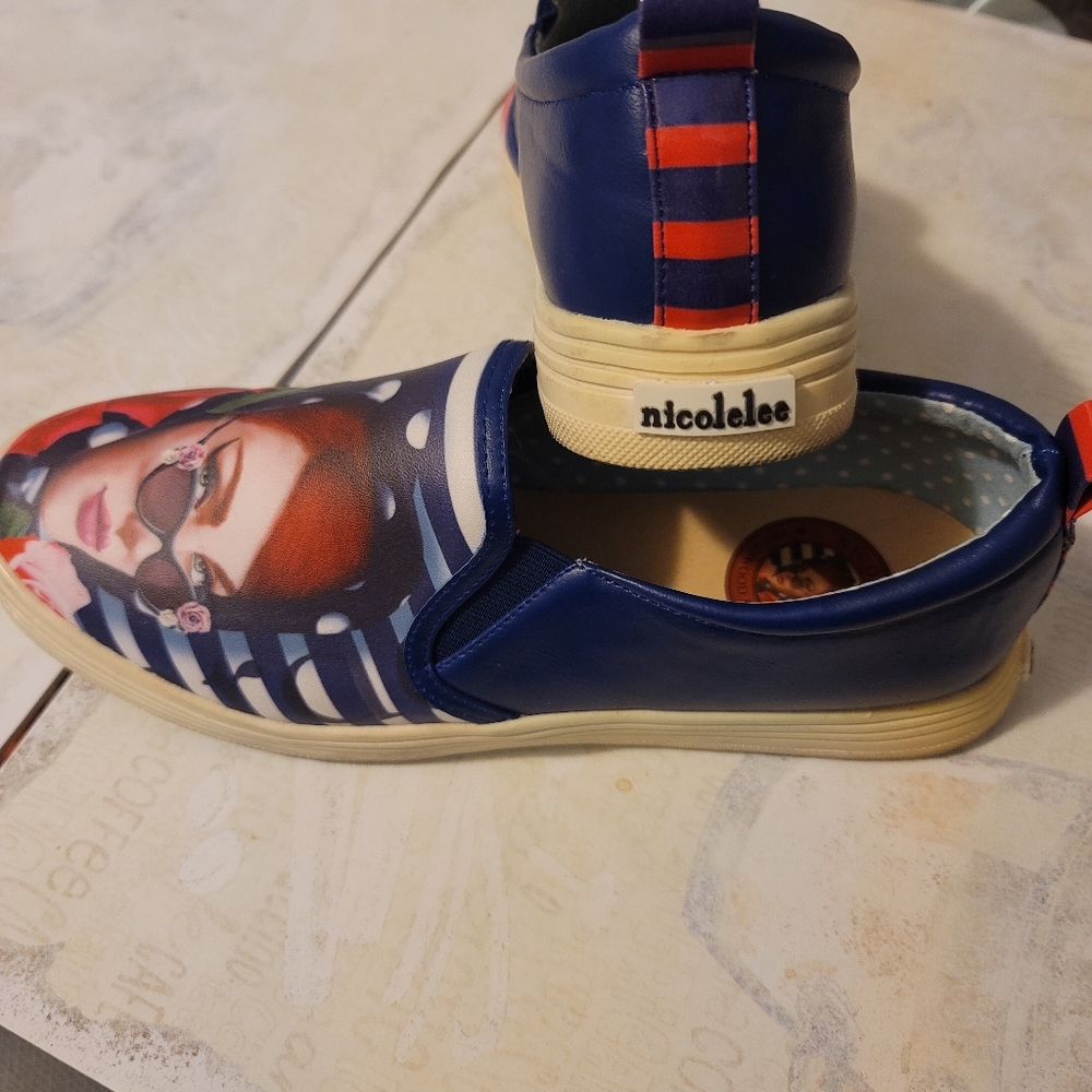 Glamor Nicole Lee Sneaker - Picture 5 of 8
